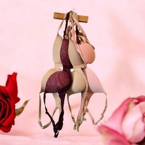 Victoria Secret's PINK Size 32B Bundle Bras Pinks, Creams and Purples